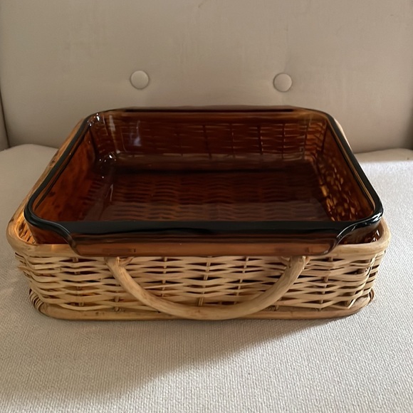 Anchor Hocking Amber Fire King Square Casserole Dish with Basket - Picture 2 of 10